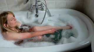 A Simple Soak in the Bath for Beenie B with a little tease along the way