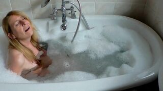 A Simple Soak in the Bath for Beenie B with a little tease along the way