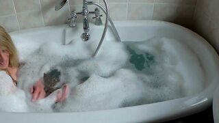 A Simple Soak in the Bath for Beenie B with a little tease along the way