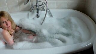 A Simple Soak in the Bath for Beenie B with a little tease along the way