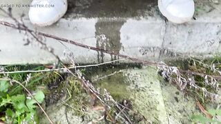 MiaXXX Outdoor Pee Lost Place