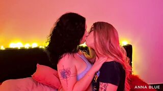 Lesbian Kissing ( PINK SESSIONS 01 )