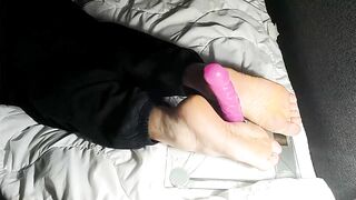 Bare foot footjob dildo