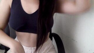 FETISH TINY WAIST- Cute 18 years old latina, brush her hair and read OnlyFans:studentwhoneedsmoney