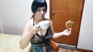 Sexy Girl Drinks Pee In A Cup While Eating A Cookie