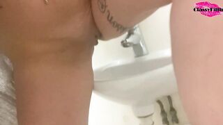 Classy Filth pisses in a public sink