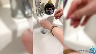 I Washing my Hands after Shop #SCRUBHUB