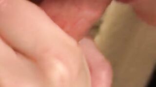 Wet and SPITTY BLOWJOB CLOSE UP AMATEUR COUPLE, finish in her mouth