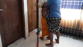 (Priya Chatterjee) Sasurji Ne Apne Bete Ki Patni Ke Sath Kia Kand - Jabardasti Anal Fucked when she was sweeping