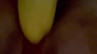 Solo girl moaning and cumming while fucked by sex machine