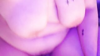 Milf in a purple wig squirts