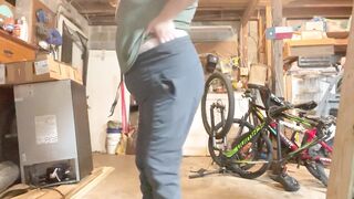 Pissy Emmy - Wetting In My Garage