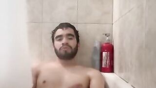 Showing my face while masturbating in the shower my big dick