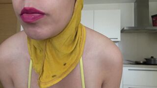 امراءة عربية كس نار خبرة ف الجنس تعلم الرجال عملية دلك الزبر لغاية الشهةة ARAB CUCKOLD SEX