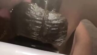 Ebony girl drippin wet in tub sucks 12 INCH BIG BLACK COCK and BALLS suctioned to tub no hands