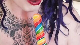 Oh Lollipop, sweetness in my pussy