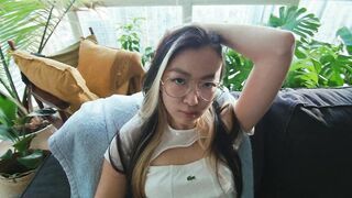 Asian teen loves sucking cock on her day off - themindoftommy