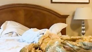 Ocean City tinder date comes in the hotel and fucks - dirty dannybear