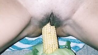 He Cumshots me with a Corn Cob in my tight Pussy