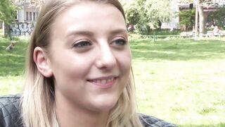 Ersties - Münchnerin Tamara fingert sich selbst zum Höhepunkt