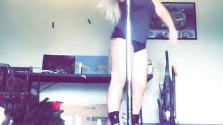 Sexy Thick Teen Plays around on Pole