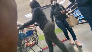 Huge ass and vpl 2 Latina milfs