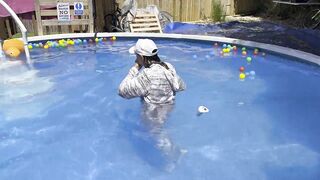 Onesie Wetlook in the Pool