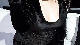 I record myself very hot with a dress for my best friend's boyfriend