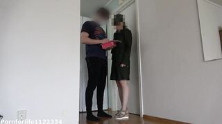 Crazy delivery girl delivered my parcel and a blowjob