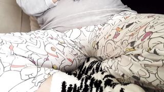 Gf's nice crotch shot, irty pussylines without panty