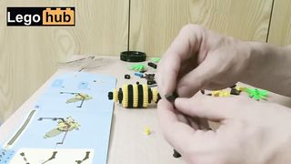 Building an Awesome Lego Bee while Stuck at Home because of the Coronavirus