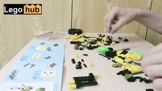 Building an Awesome Lego Bee while Stuck at Home because of the Coronavirus