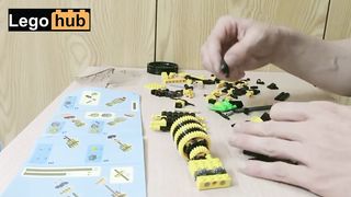 Building an Awesome Lego Bee while Stuck at Home because of the Coronavirus