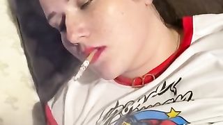 Sexy Cam Girl Smoking and Vibrating her Pussy