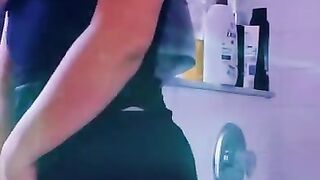 Solo Sunday afternoon Cum in bathroom with vibrator