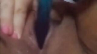 Real clit and pussy orgasm, chubby mom masturbates and enjoys it immensely