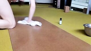 Cleaning the Yoga mat