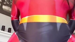 THE INCREDIBLES STEP-SIS COSPLAY - Cassie Curses