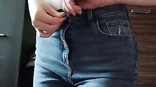 Jeans teasing