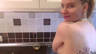 Wife Distracted Cooking Salad for Masturbate Pussy