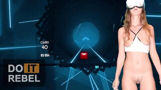 Sexy Girlfriend Play Beat Saber Naked on Oculus Quest 2