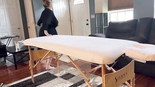 Curvy Milf Danni Jones Gets A Home Visit From Her Fit Masseuse