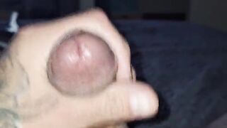 TimothyPLAYS loves to masterbate and cum