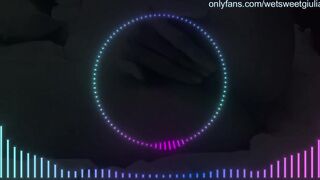 ASMR moans - Watch me masturbating and fingering my pussy just after waking up