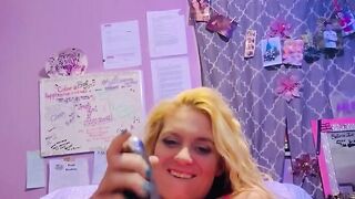 Cum let Lexi squirt on it