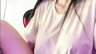 Horny Arab Onlyfans Gamer Girl Masturbating and Fingering Leaked