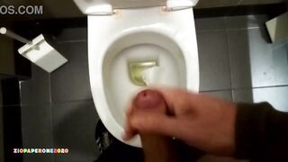 Ziopaperone2020 - PUBLIC - After pissing, I jerk off and spray my cum around (in a public bathroom)