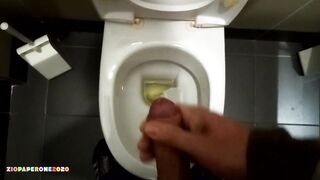 Ziopaperone2020 - PUBLIC - After pissing, I jerk off and spray my cum around (in a public bathroom)