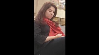 Pakistani MILF noticed Candid Camera , nice feet faceshot