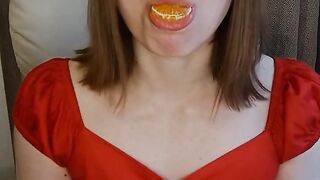 Easy peeler fun... - MILF Regina Jolene